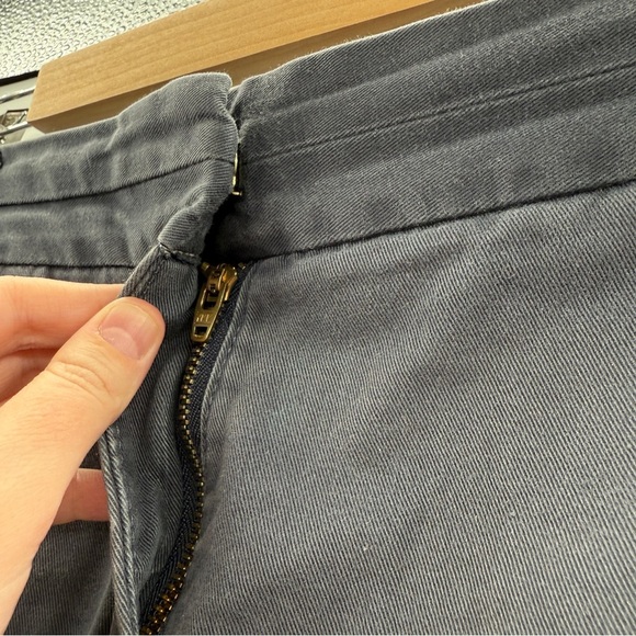 J. Crew Chino Broken-In 100% Cotton Gray Mid Rise Shorts Sz 4‎ - Picture 3 of 11